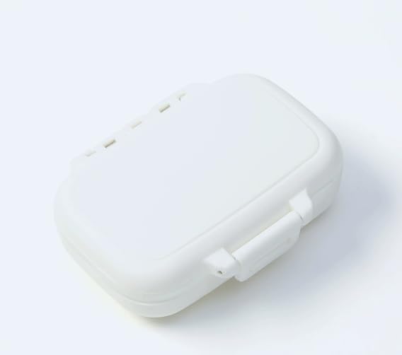 2pcs Lattices Pill Box Tablet Pill Case Dispenser Medicine Boxes Dispensing Medical Kit Mini Organizer Case Holder Pill Splitter (White)