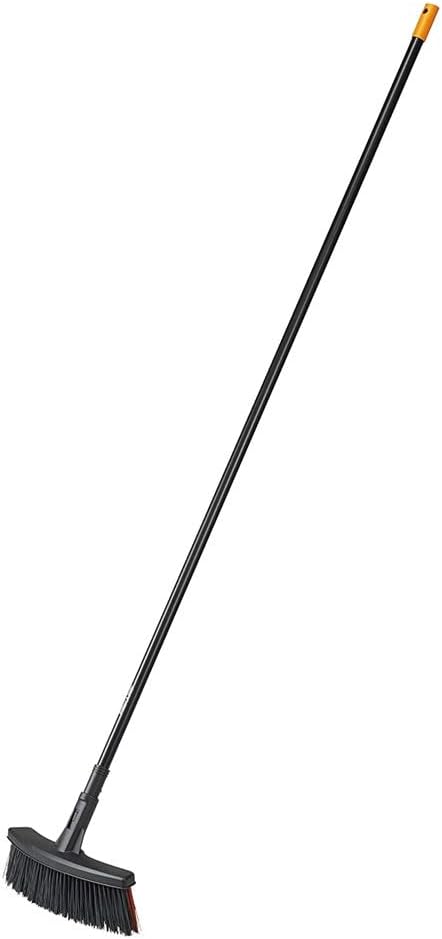 Fiskars All Purpose Yard Broom M, with PowerClean-bristles, Length: 1.6 m, Black/Orange, 1025921