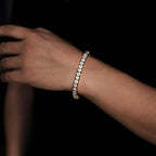 Luxury-inspired dazzling zircon tennis bracelet Minimalist women's everyday dating fashion jewelry accessory