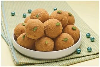 Bikaji Besan Ladoo – 14.11 Oz (400g) , Traditional Indian Sweet Made with Desi Ghee , Gram Flour Laddu with Almonds, Cashews & Pistachios , Rich Texture & Flavor , Festive Mithai for Gifting & Celebrations perfect Mithai Sweet Box