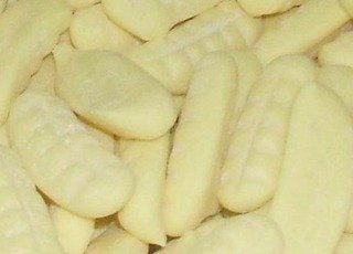 Barratt Mini Foam Bananas 250 Gram Bag (1/4 Kilo) by Barratt