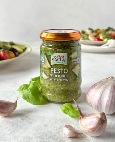 SACLA Wild Garlic Pesto Sauce | Basil & Wild Garlic Italian Pesto with Parmigiano Reggiano & Pecorino Romano Cheeses | 6.7 oz Glass Jar | Non-GMO Gourmet Sauce Imported from Italy