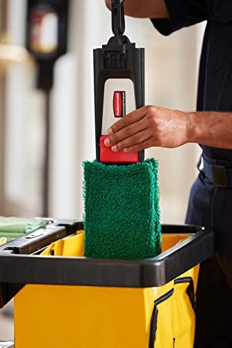 Rubbermaid Commercial Products 18 inch Adaptable Flat Mop Microfiber Pad Green for Janitorial/Professional Cleaners and Light-Duty Cleaning/Mopping with Tab/Pocket Functions