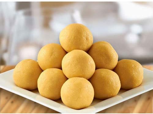 HIMALYA FRESH Besan Ladoo 12oz - Premium Authentic, Luxurious Indian Food & Sweets Made With pure simple ingredients Gram flour, Sugar, Cardamom & Vegetable Oil - No Fillers Or Preservatives (1 Box)