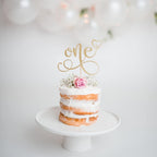 Cake Topper for 1st Birthday - Golden Glitter 'One' Sign, First Birthday Decorations for Photo Booth Props, Couples & Marriage 1st Anniversary