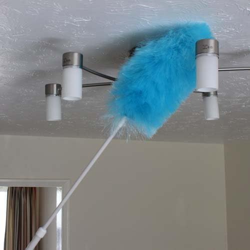 JVL Blue Static Duster with an Extendable Plastic White Pole