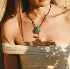 Green Aventurine Necklace, Healing Natural Stone Necklace for Women, Teardrop Shape Crystal Pendant Jade Necklace with Adjustable Rope