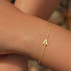 Turandoss Gold Initial Bracelets for Women Girls Jewelry Gifts Trendy - Dainty 18k Gold Plated Letter Initial Bracelet Tiny Letter A-Z Bracelets Personalized Bracelets Gifts for Women Girls Gifts