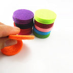 Julie Wang 100PCS 1.18 inches Round Essential Oil Diffuser Felt Pads for Locket Necklace Replacement Refill Pads Thickened Washable Absorbent 30MM