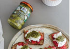 SACLA Wild Garlic Pesto Sauce | Basil & Wild Garlic Italian Pesto with Parmigiano Reggiano & Pecorino Romano Cheeses | 6.7 oz Glass Jar | Non-GMO Gourmet Sauce Imported from Italy