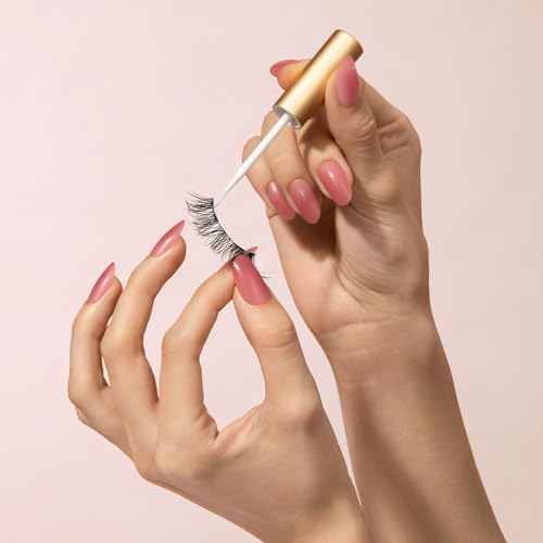 KISS Lash Adhesive, Lash Glue, 24hr Strip Eyelash Adhesive, Clear, Includes Lash Adhesive, Long Lasting Wear, Can Be Used with Strip Lashes and Lash Clusters