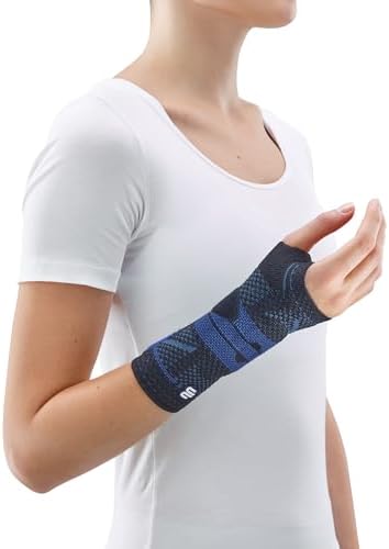 Bauerfeind - ManuTrain - Wrist Support - Relieves Strain and Stabilized During Movement - Right Wrist - Size 3 - Color Black