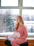 Pack of 2 Large Heart Shaped Hot Water Bottle - Natural Rubber with Faux Fur Covers - 2 x 1 Litre Ribbed Hot Water Bottles with Plush Covers (Pink/Grey)