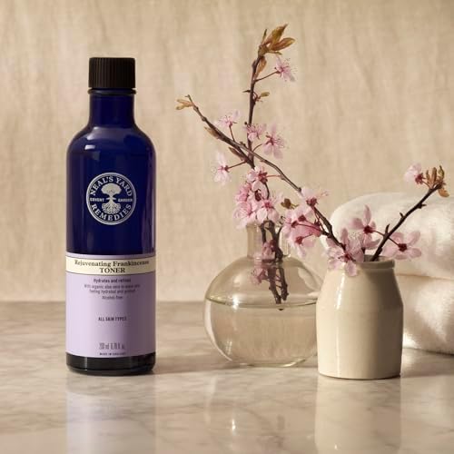 Neal's Yard Remedies Rejuvinating Frankincense Toner, Facial Toning Lotion, Hydrates, Refines & Primes, Vegan & Cruelty-Free, 200ml