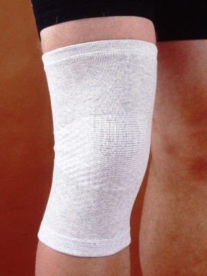 Therapist's Choice® Elastic Knee Support with 4 way stretch technology (Medium)
