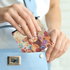 Portable Sanitary Napkin Storage Bag for Women Girls Boho Floral Highland Cow Print Small Period Bag Cute Menstrual Tampon Holder Pouch Zipper Purse
