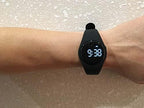 Vibrating Alarm Watch, Water Resistant Potty Training Wristband Rechargeable Medical Reminder Watch with Timer and 15 Daily Alarms (Black)
