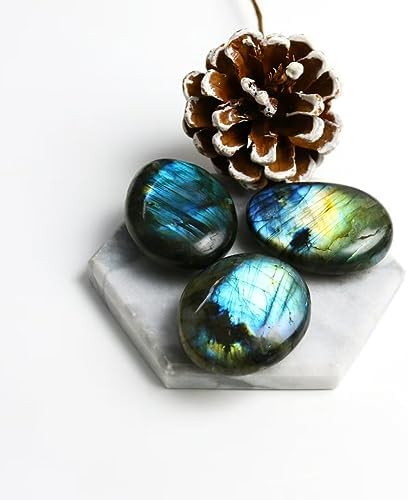 Tumbled Polished Natural Labradorite Stone Crystals, Palm Stone, Worry Stone, Crystals and Healing Stones Quartz Bulk for Wicca, Reiki, Healing Energy, Chakra Stones, Witchcraft Supplies(1Pcs)