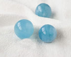 Natural Aquamarine Crystal Sphere Healing Gemstone Ball Sculpture Figurine with Wooden Stand for Divination Home Decoration 20mm