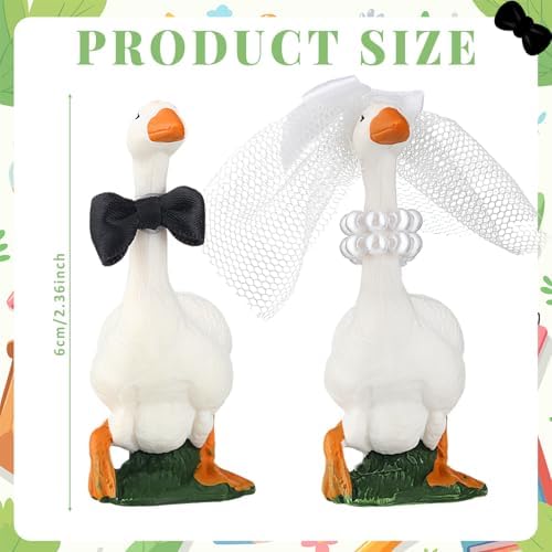 Honeydak Goose Couple Wedding Cake Topper Handmade Goose Figurines Animals Figures Decoration for Wedding Cake Ornament, Bride & Groom Engagement Anniversary, Funny Couple Statue Desk Decoration