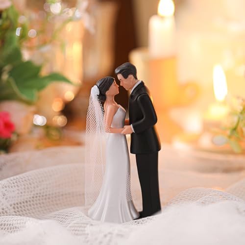 Remerry 4.5" Wedding Bride and Groom Cake Topper Vintage Elegant Wedding Cake Topper Couple Figurine Novios Para Pastel for Engagement Romantic Funny Couple Statue Anniversary(Romantic Era,White)