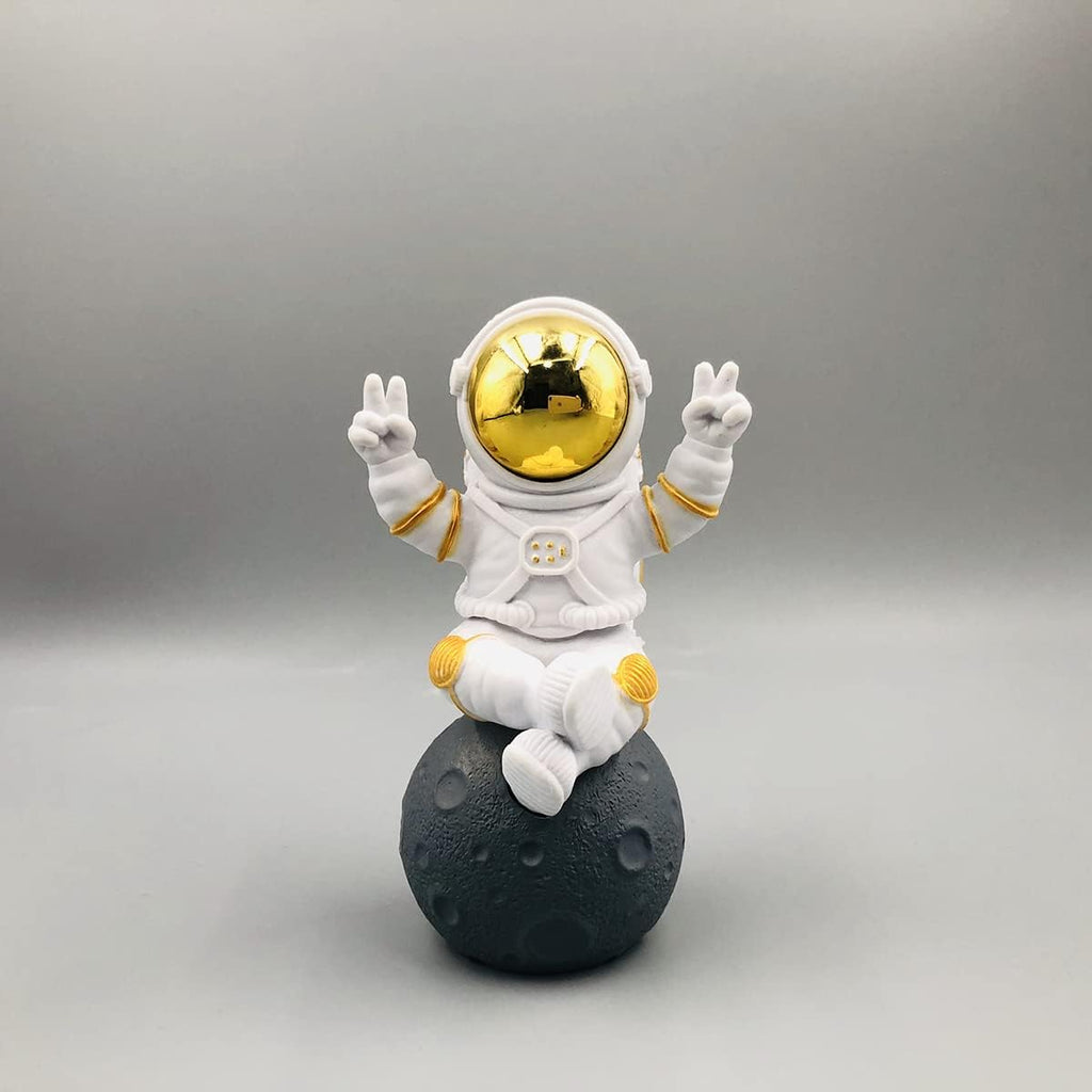 Figurine Astronaut Statue Spaceman Décor,Desktop & Tabletop Decorative Cute Mini Space Figure Ornament,Cake Toppers Decoration and Craft Gift(Gold and White Astronaut Figurine)