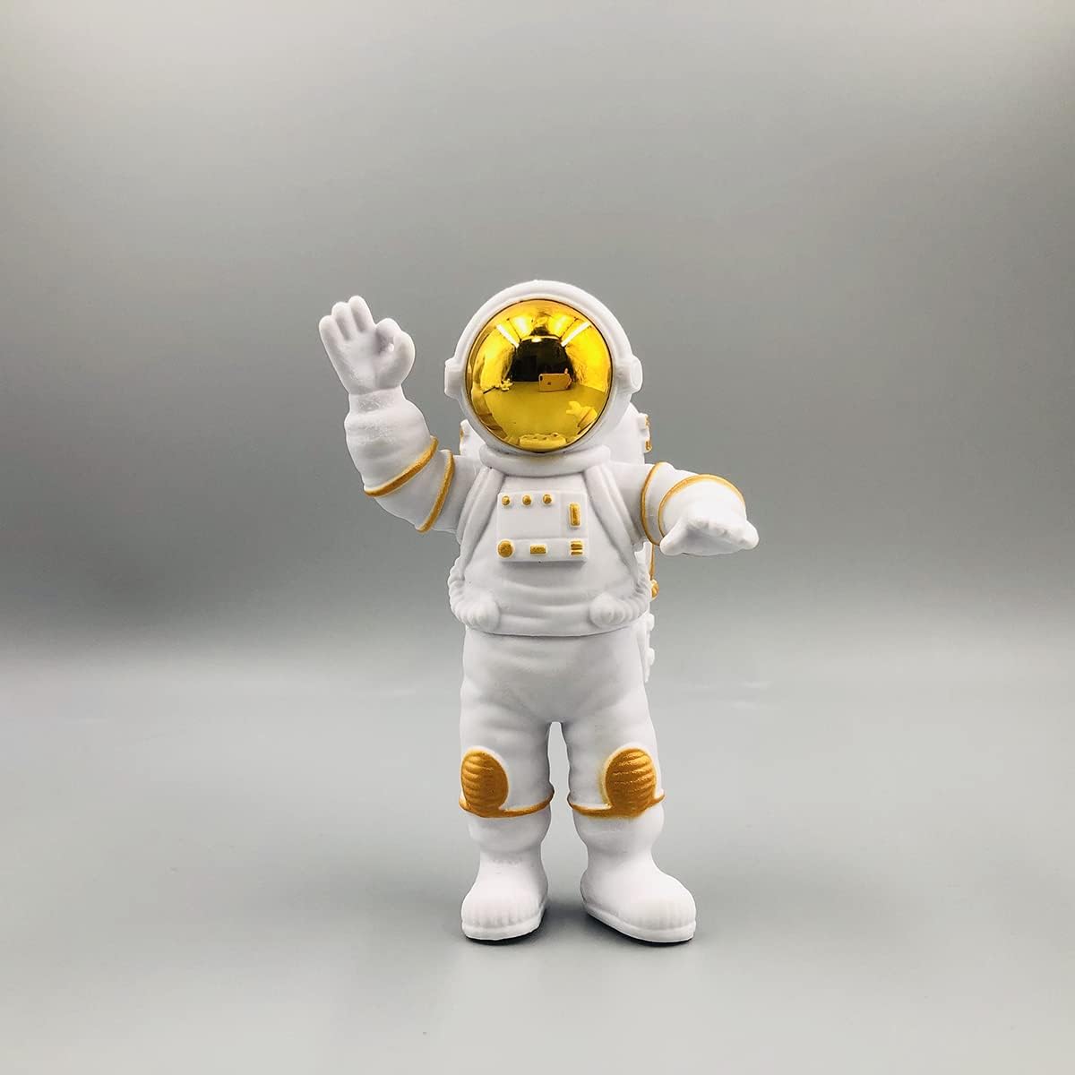 Figurine Astronaut Statue Spaceman Décor,Desktop & Tabletop Decorative Cute Mini Space Figure Ornament,Cake Toppers Decoration and Craft Gift(Gold and White Astronaut Statues)
