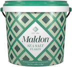 Maldon - Sea Salt Flakes Tub, 3.1 lb (1.4kg) - Unique Pyramid Shaped Salt Flakes, Perfect for a Wide Range of Dishes, Hand-Harvested for Four Generations