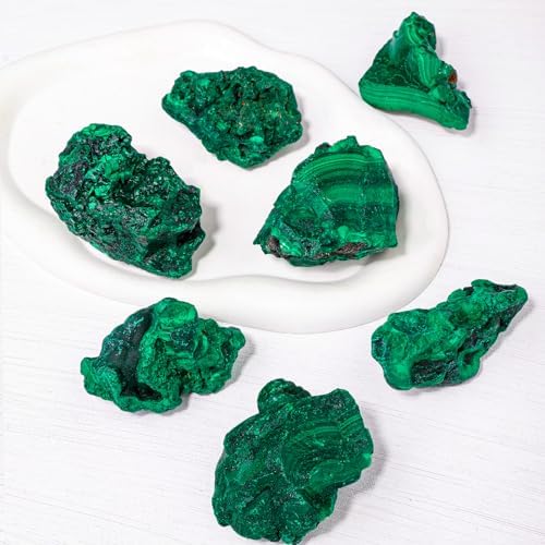 Apengshi Natural Malachite Crystal Stone 0.05-0.11lb Raw Malachite Stone Irregular Rough Malachite Mineral Specimen Original Shape Healing Crystal Gem Worry Relief Stress with Gift Box