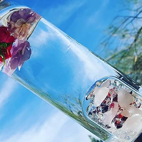 Natural Crystal Water Bottle Quartz Gemstone Infused Water Bottle Healing Elixir Point Reiki Gravel Stone Cup with Removable Gemstones And Protective Sleeve