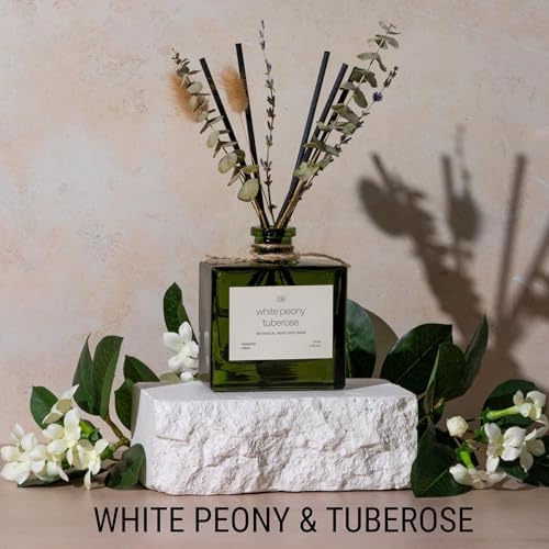 Craft & Kin Reed Diffuser with Dried Flowers | 5 oz White Peony & Tuberose Scented Holiday Reed Diffusers for Home, Bathroom | Scent Sticks | Elegant Fragrance Home Decor for Men & Women