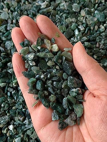 GAF TREASURES 0.5 Pound Natural Semi Tumbled Gemstone Chips, Crushed Mini Crystals, Undrilled Crystal Chips (Moss Agate)