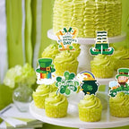 42Pcs Edible St Patrick's Day Cupcake Topper Wafer Paper Lucky Four Leaf Clover Cupcake Toppers Picks for St Patrick's Day Party Irish Holiday Party Decorations