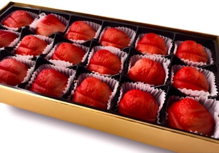Bergen marzipan 18 piece Gift Box Strawberry Shape Marzipan