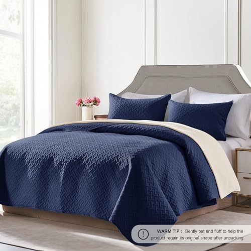 FLYMME Quilts Queen Size - Ultra Soft Navy Blue Quilt Lightweight Microfiber Bedspreads, Classic Basket Weave Pattern Bedspread Bed Coverlet 3 Pieces for All-Season (1 Quilt, 2 Pillow Shams) | Breathable material, Easy care