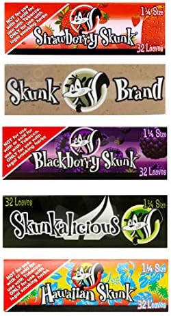 Skunk Brand 1 1/4 Rolling Paper Bundle - 1 Pack of each flavour - Blackberry, Natural, Strawberry, Skunkalicious, Hawaiian
