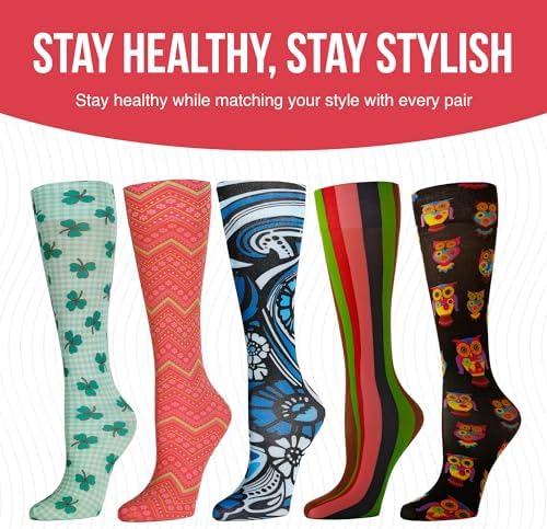 Women's Printed Mild Compression Wide Calf Knee High Stockings - Giraffe