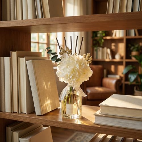 COCORRÍNA Reed Diffuser - Cashmere Vanilla 8.5 Fl.oz Flower Reed Diffuser with Sticks, Bedroom Bathroom Shelf Decor (Floral Basket Collection)