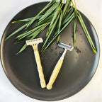 "Bamboo Reusable XOMO Razor Set for Men & Women – Includes 5 Razors