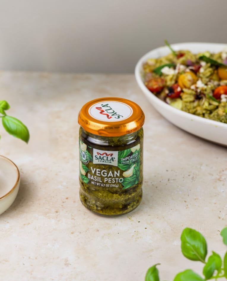 SACLA Vegan Basil Pesto alla Genovese | Dairy-Free Pesto Sauce made from Fresh Italian Basil & Cashews | 6.7 oz Glass Jar | Non-GMO, Plant-Based | Imported from Italy
