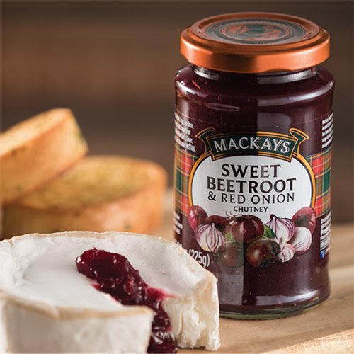 Sweet Beetroot & Red Onion Chutney by Mackays (7.9 ounce)