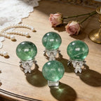 Natural Stone Crystal Sphere Feng Shui Home Decoration Ball Positive Energy Scrying Orb for Meditation Tool for Spiritual Space Purification Globe Diameter 6-7cm Green Fluorite Sphere
