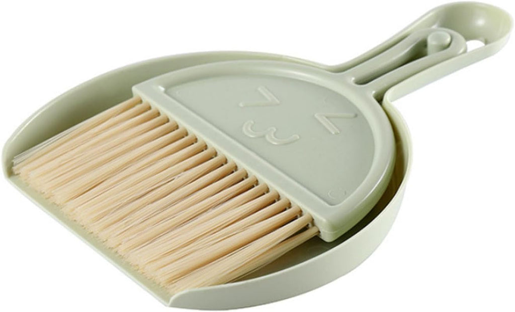 Tyenaza Mini Brush Dustpan Set, Mini Broom Dustpan Set Smile Face Plastic Handheld Efficient Cleaning Portable Tiny Brush Dustpan for Tabletop Office(Green)