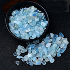 Erliway 100g Natural Aquamarine Crystal Chips, 7-9mm Tumbled Chips Crushed Crystal Stones, Polished Crystal Chips for Vase Filler Healing Reiki Crystal Jewelry Making Home Decor Aquarium Gravel