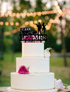 Vintage Gun Wedding Cake Topper - Bride and Groom Holding Machine Guns Stand by Classic Car - Mr & Mrs Cake Topper - Retro and Military-Themed Topper For Wedding/Anniversary/Bridal Shower