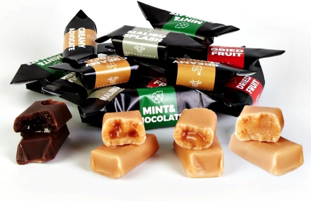 Mr Fudgesto - Traditional Fudge Candy - Mix of Flavors - Confectionery Treat - Sweets Box - Suitable for Gifting - 2.2 lb (1 kg)