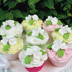 Global Sugar Art Blossoms and Leaves Edible Sugar Cake & Cupcake Flowers, White, Small Unwired, 24 Count with Leaves by Chef Alan Tetreault