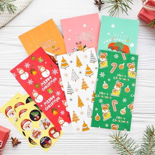 NACHLYNN Christmas Gift Bags 30 Pcs Kraft Paper with 30 Pcs Christmas Stickers Goody Bag for Party Favors Supplies Kraft Holiday (Multicolor)