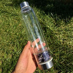 Natural Crystal Water Bottlel Healing Elixir Quartz Reusable Gem Glass Water Bottle for Making Elixir Infused Water with Crystal Energy Crystal Infused Gemwater 550Ml