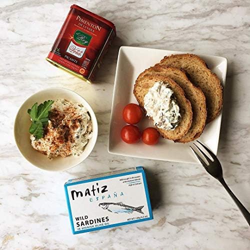 Artisan Spanish smoked paprika, Pimenton from La Vera region. Hot and Sweet. Set of 2 tins.